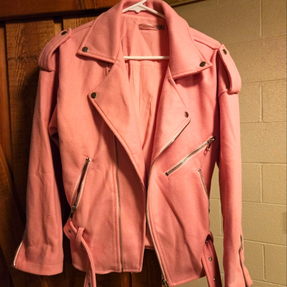 Skylar Rose jacket. Pink. Size medium. Like new. Beautiful